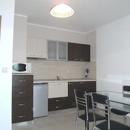 Apartment Nicol In Hermes Complex *