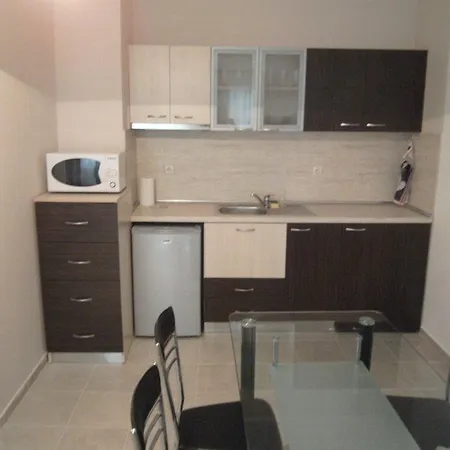 Nicol In Hermes Complex